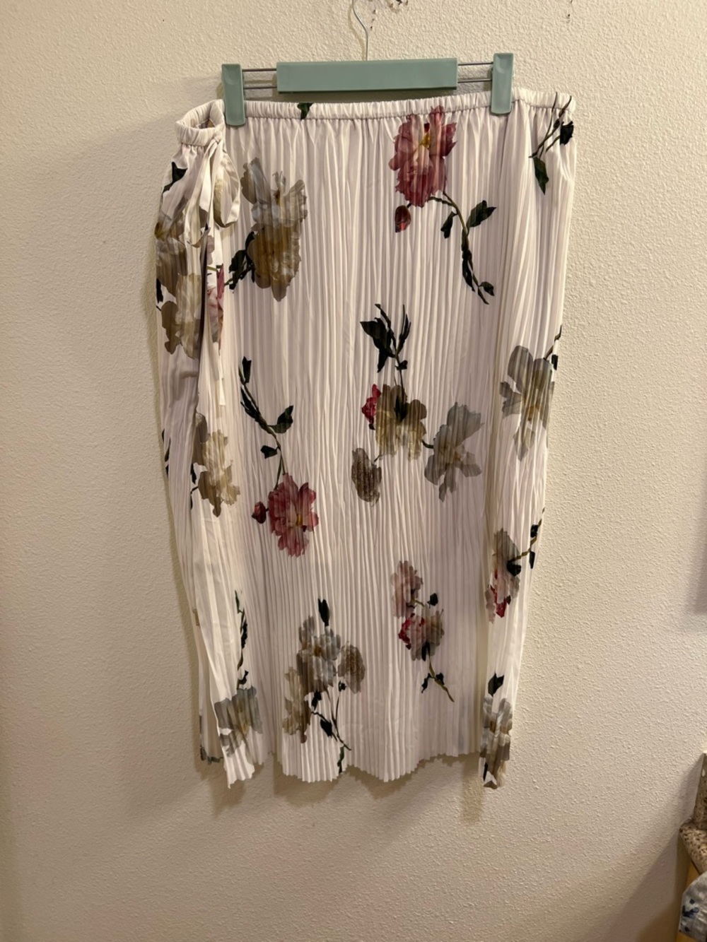 NWT Vince Wilted Peony Pleated Side Tie Skirt. - Picture 2 of 4